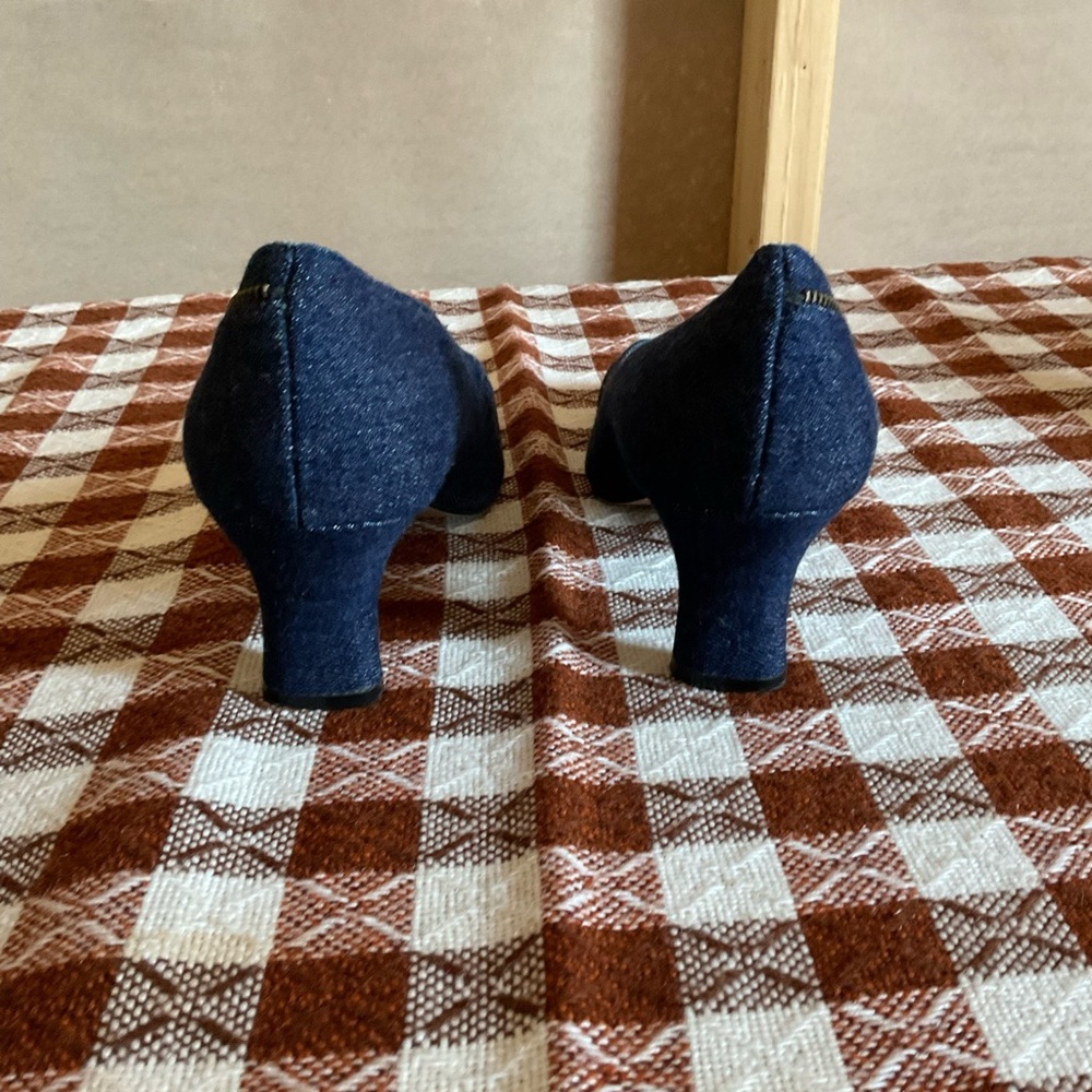 Coco Shugun heels. Denim. Blue. Size 10 - Picture 5 of 10